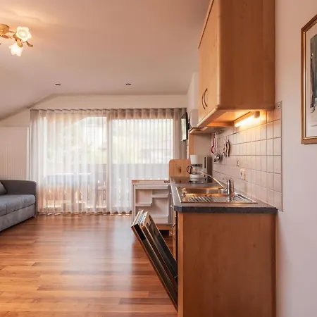 Bed & Breakfast Garni Trocker