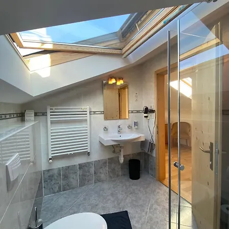 Bed & Breakfast Garni Trocker